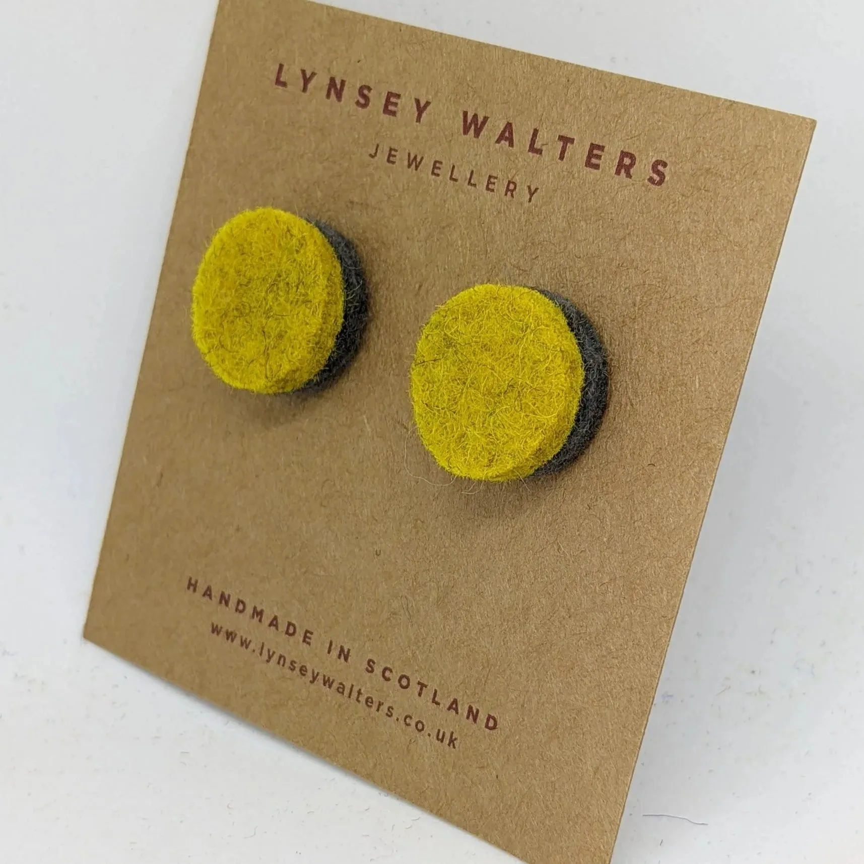 Colourful Studs - Mustard