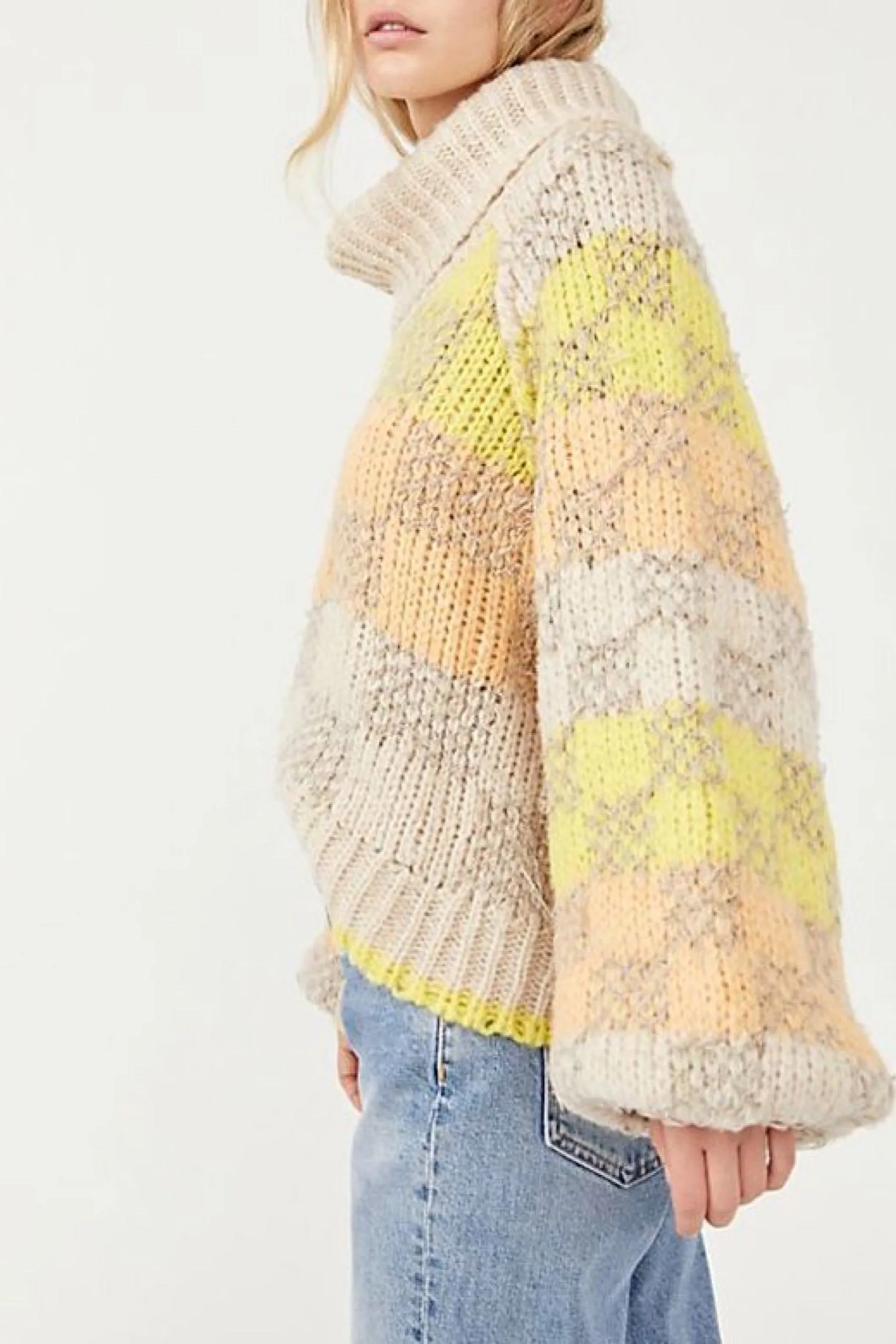 Macaroon Check Me Out Pullover